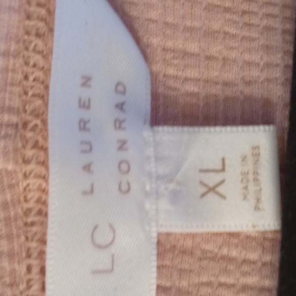 Women's blouse - Picture 4 of 6